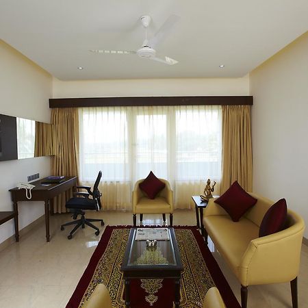 Rns Golf Resort & Nature Cure Centre Māvalli 외부 사진